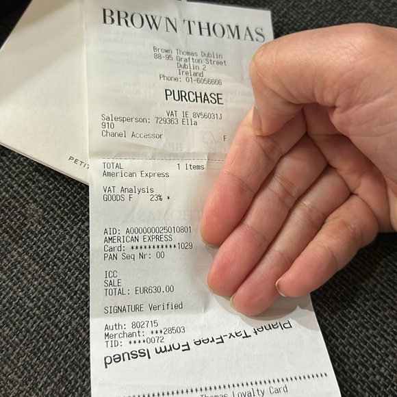 Chanel green zip around wallet - Picture 3 of 6